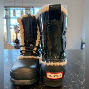 Hunter Dark Blue Boots with Cream Fur Lining